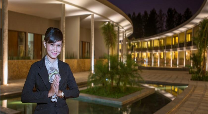 Hotel Neo+ Green Savana Sentul City Bogor Exterior photo
