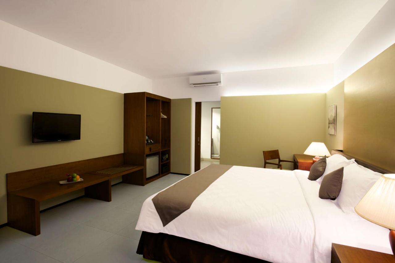 Hotel Neo+ Green Savana Sentul City Bogor Exterior photo
